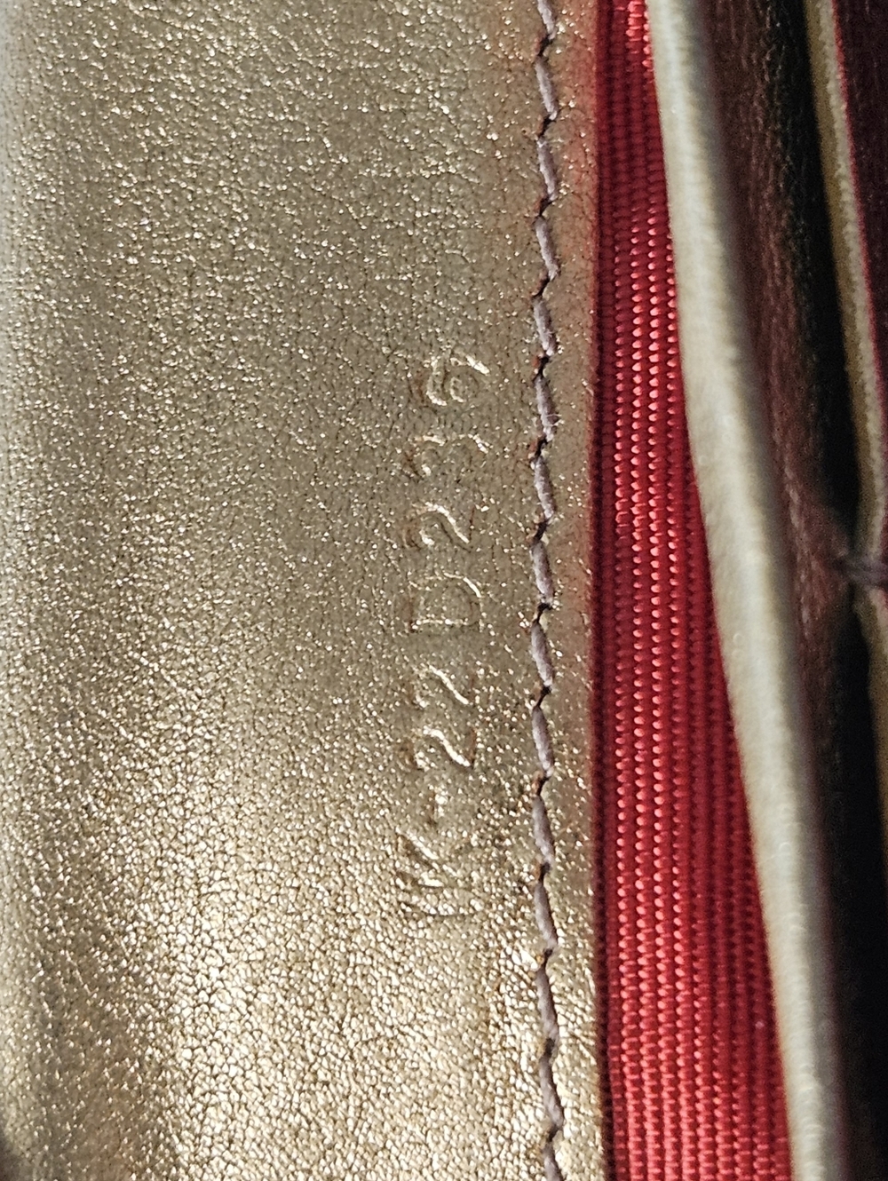 Red leather Salvatore Ferragamo continental Wallet/crossbody - Picture 9 of 10